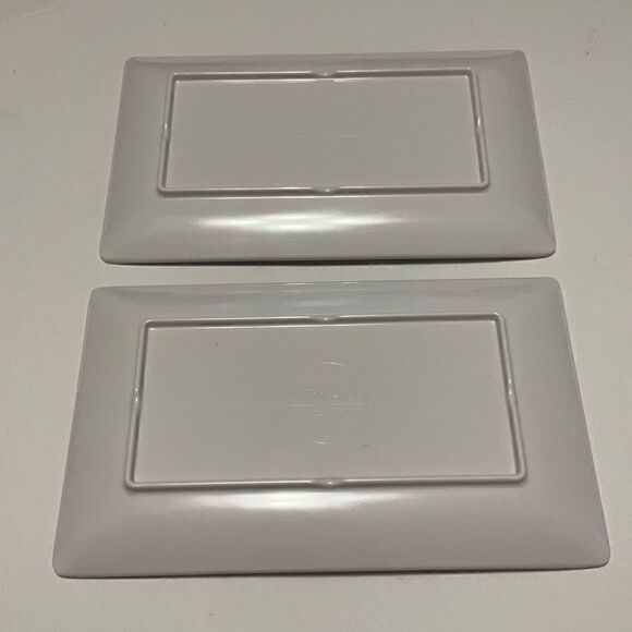 Pair of Cynthia Rowley Whale Appetizer /Trinket Plates, Melamine. Organize!!! - Picture 2 of 8